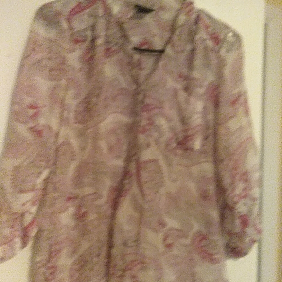 Shrit - Picture 2 of 2